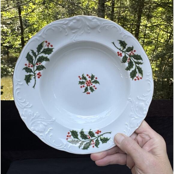 Vintage Royal Kent Christmas Holiday Holly Poland 8” Soup Cereal Bowls Set Of 8 - Picture 5 of 9